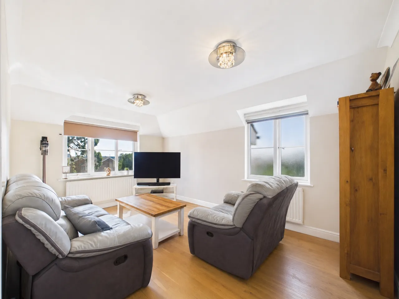 Chantry Close, Sunbury-on-Thames, TW16, photo 4