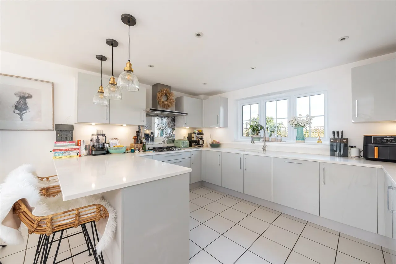 Wayfarers End, Longwick, HP27, photo 5