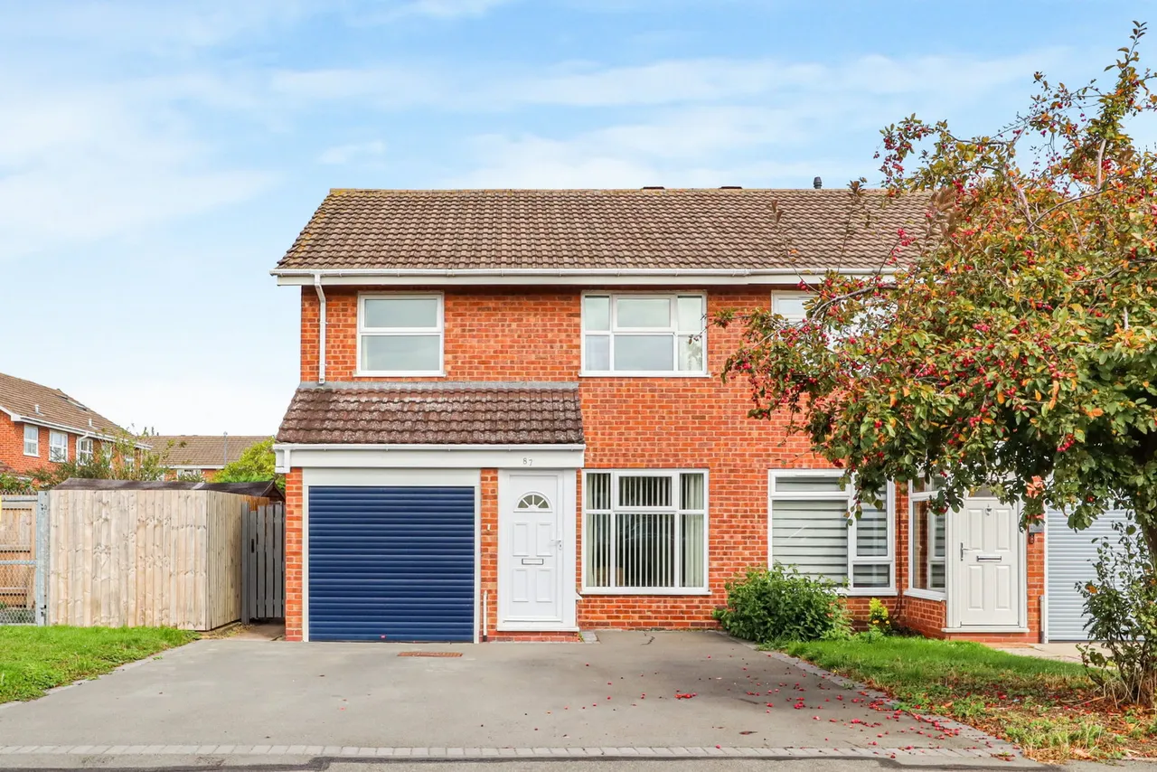 3 bed house for sale, Trevelyan Crescent, Stratford-upon-Avon, CV37