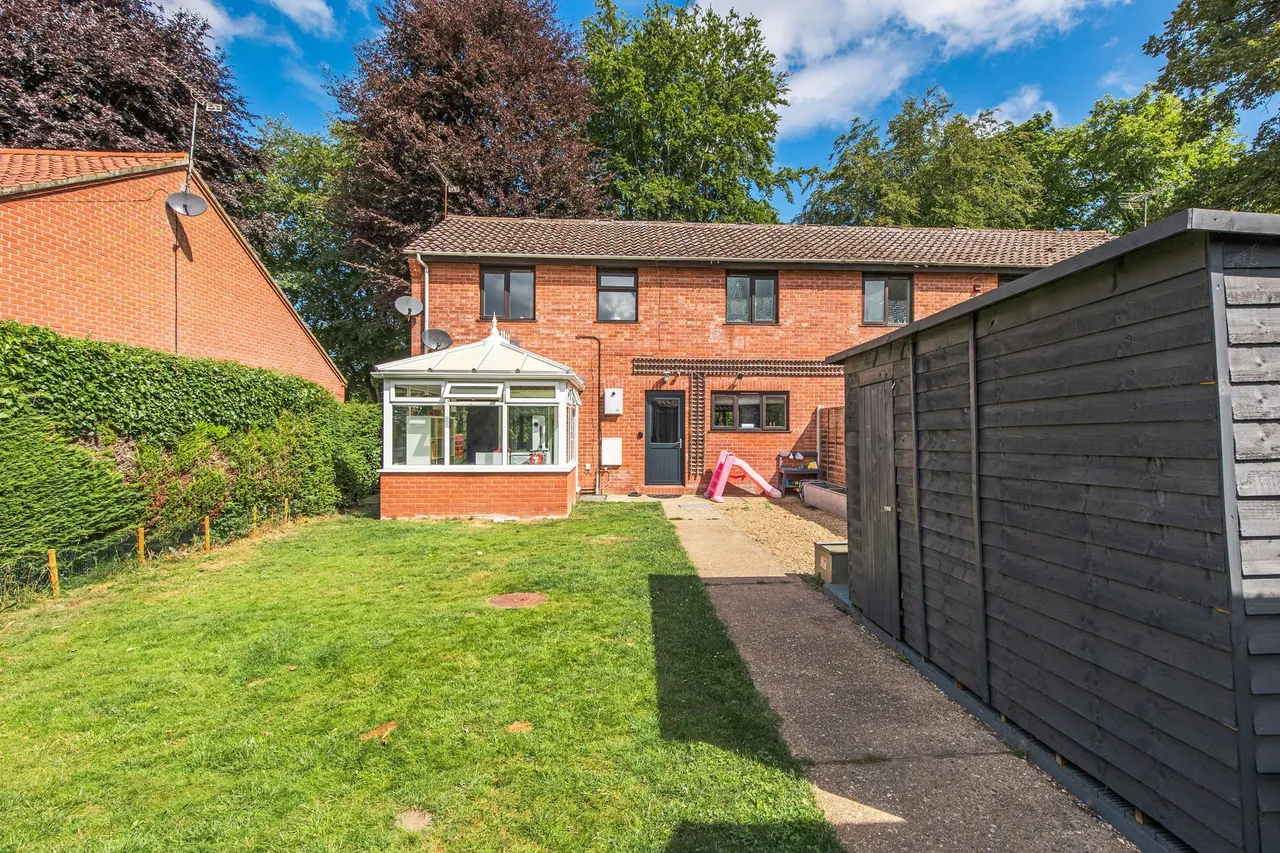 Beautifully Presented Three-Bedroom H, photo 7