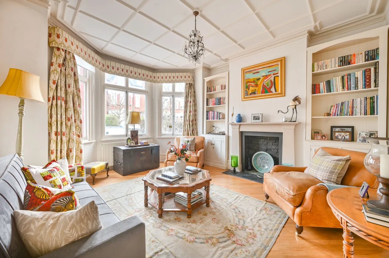 6 bed house for sale — 6 Hoveden Road, London