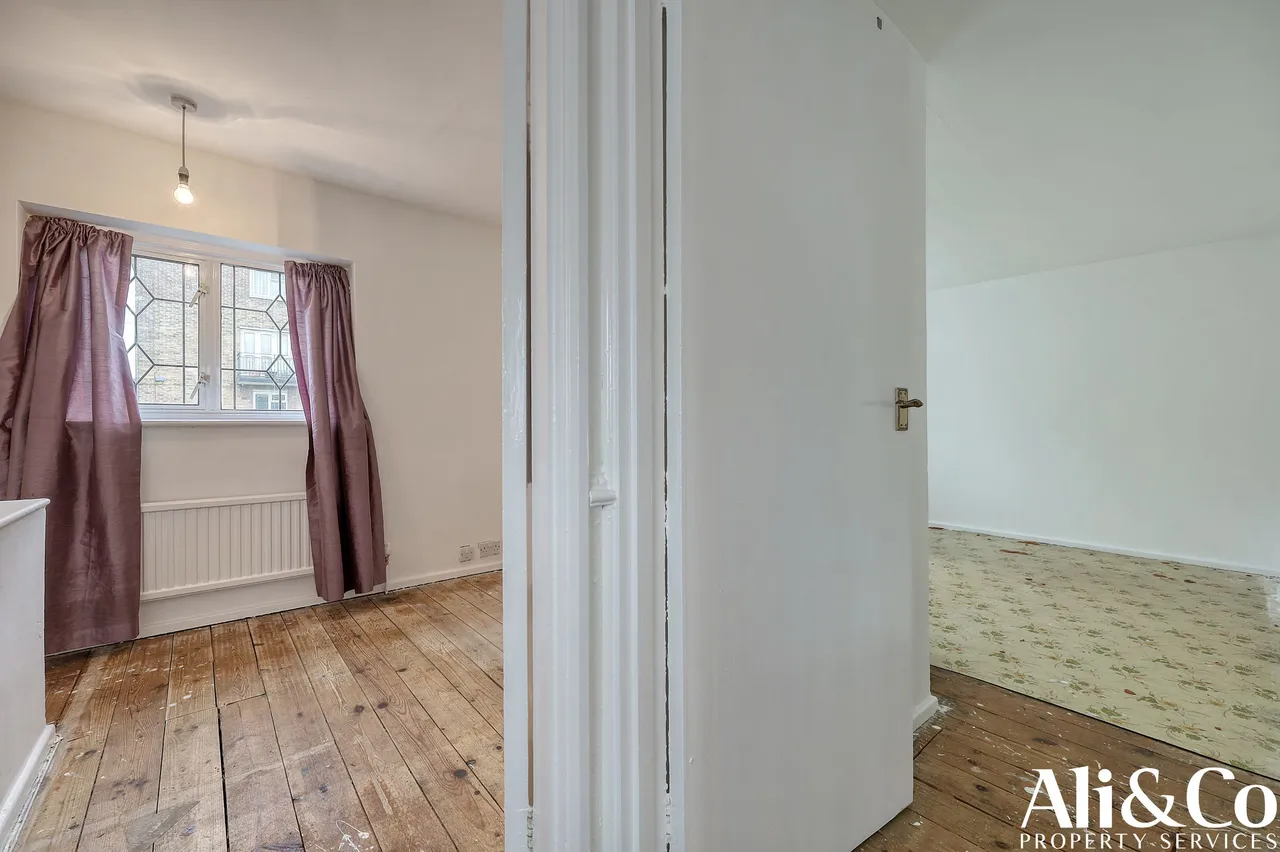 Sydney Road, Tilbury, Essex, RM18 7PB, photo 17