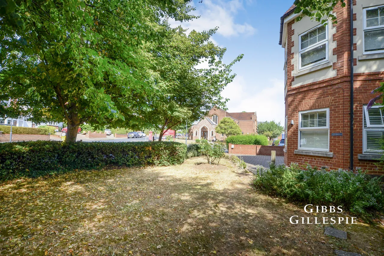 Avenue Road, Pinner Fees Apply, HA5, photo 7