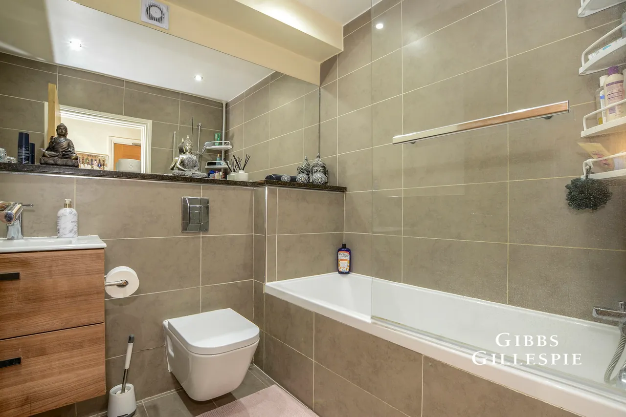 Avenue Road, Pinner Fees Apply, HA5, photo 8