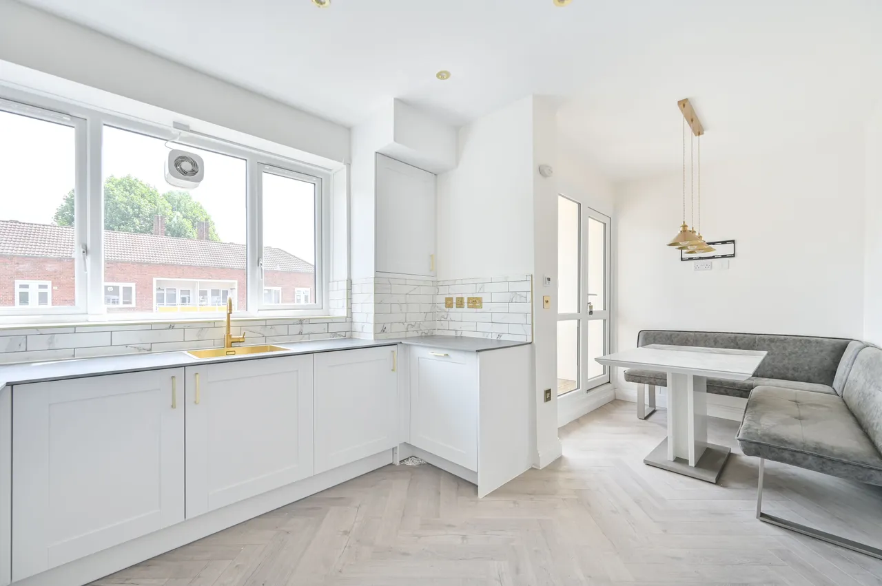 24 Dombey House, Henry Dickens Court, St Anns Road, London, photo 9
