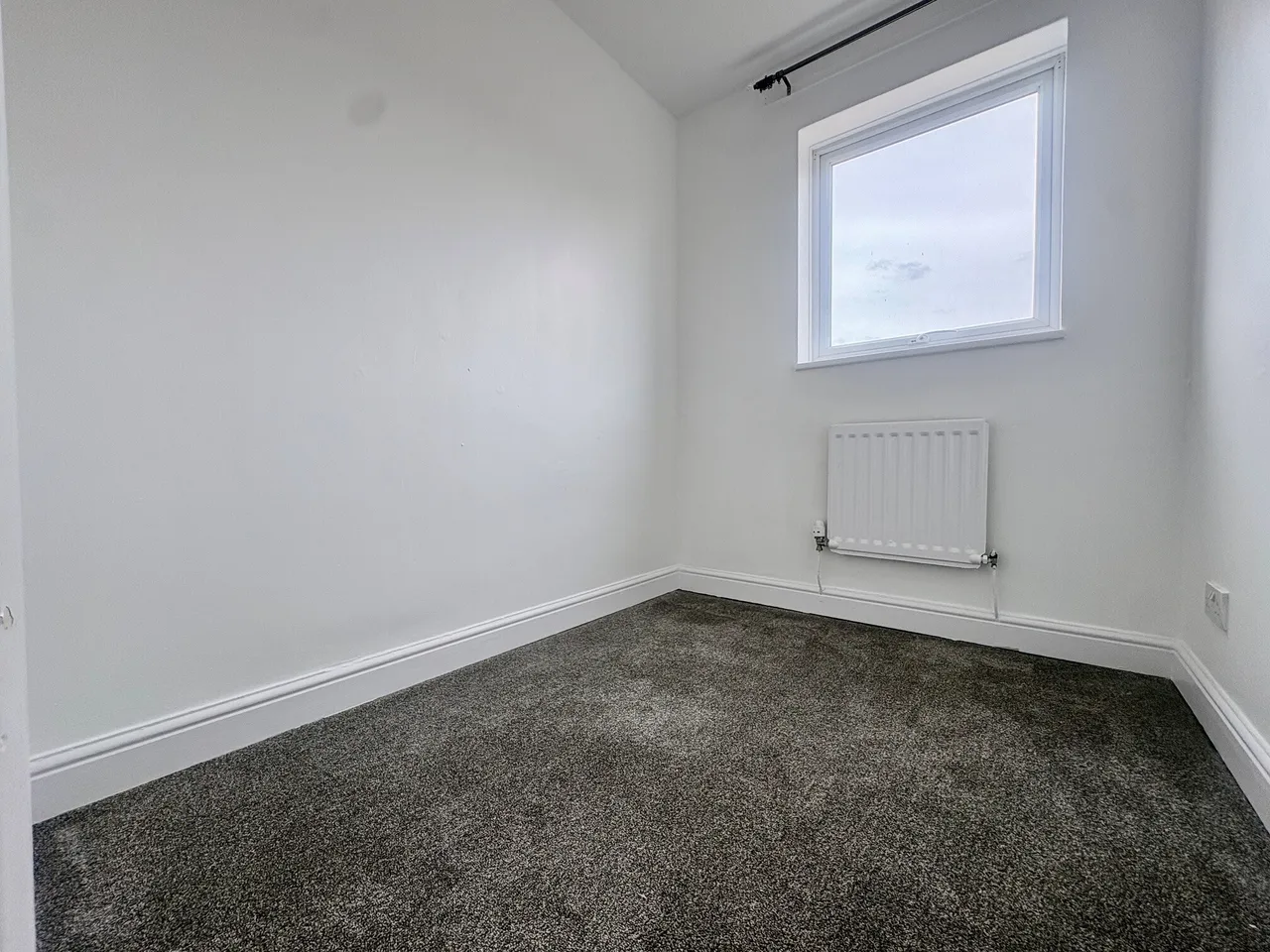 FRESHBROOK WEST SWINDON, photo 11