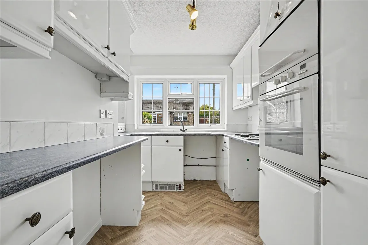 Balmoral Close, Sandiacre, NG10, photo 3