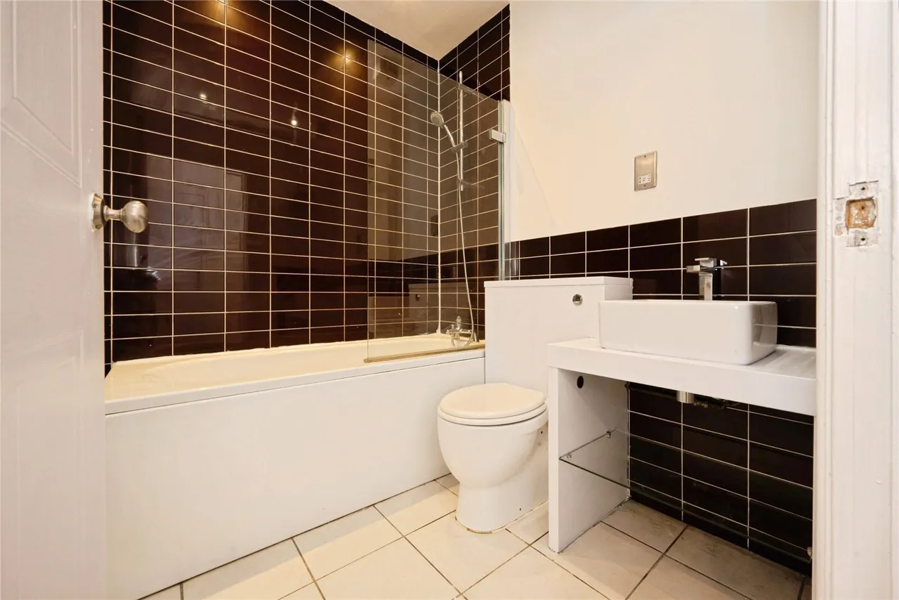 Grove Road, LUTON, Bedfordshire, LU1, photo 15