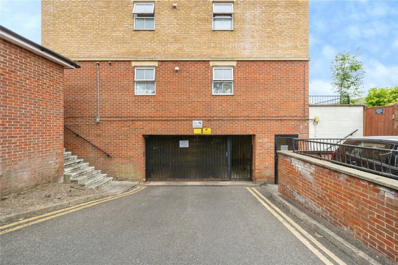 Grove Road, LUTON, Bedfordshire, LU1, photo 19