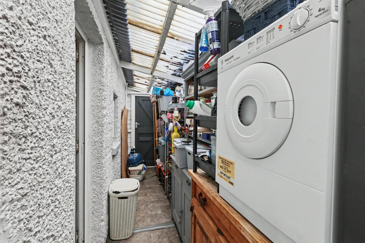 Ashmore Avenue, Hamworthy, BH15, photo 13