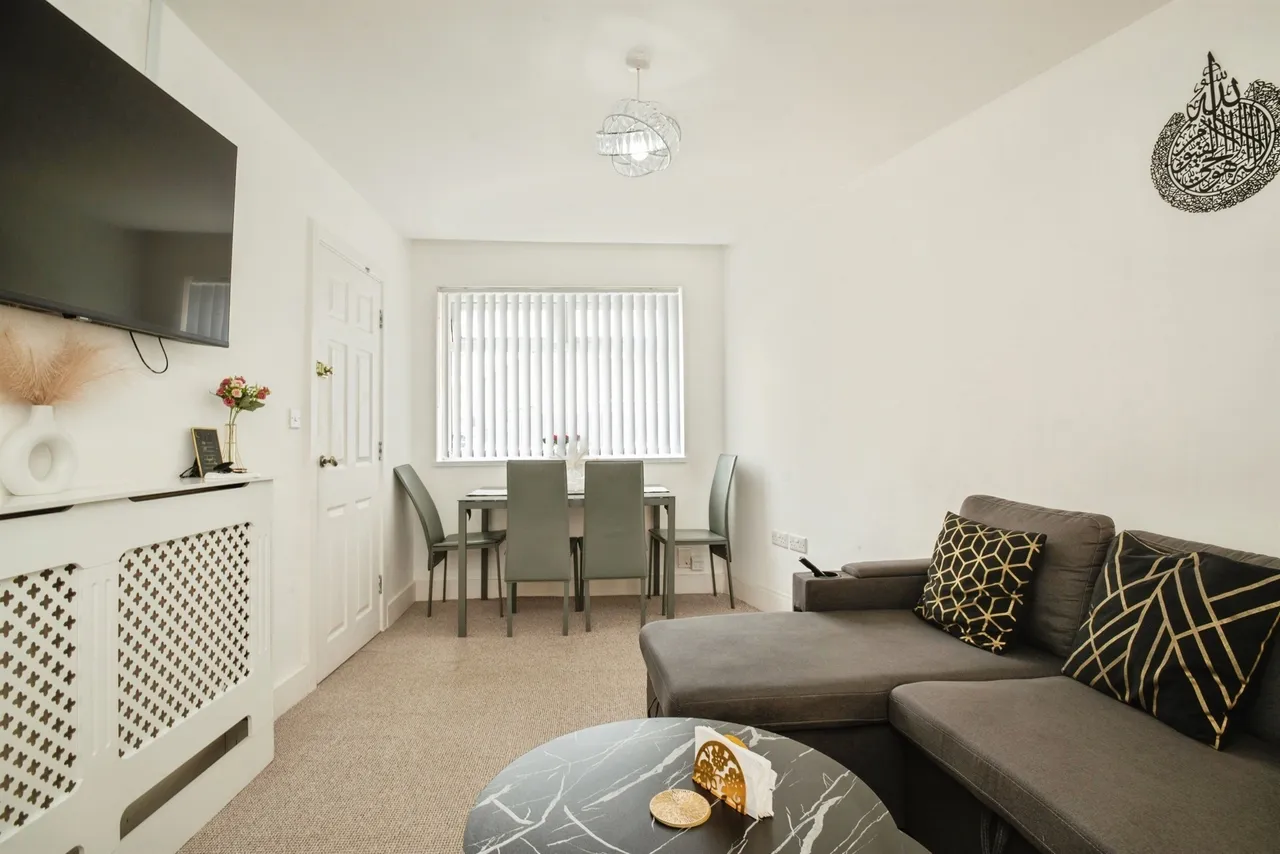 Earle Place, Cardiff, CF5, photo 3
