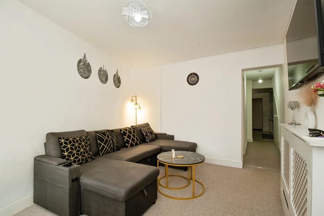 Earle Place, Cardiff, CF5, photo 2