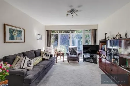 Caroline Close, Croydon, photo 4
