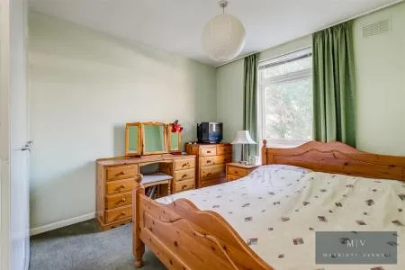 Caroline Close, Croydon, photo 9