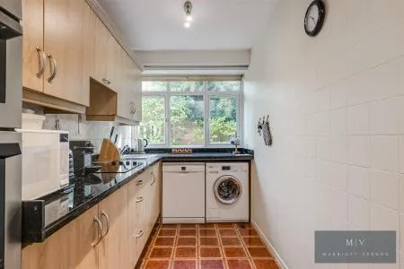 Caroline Close, Croydon, photo 6