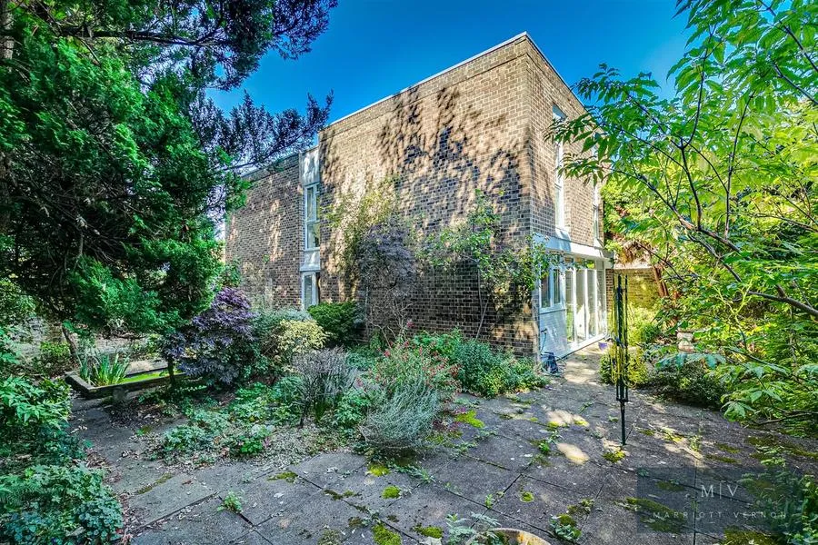 Caroline Close, Croydon, photo 14