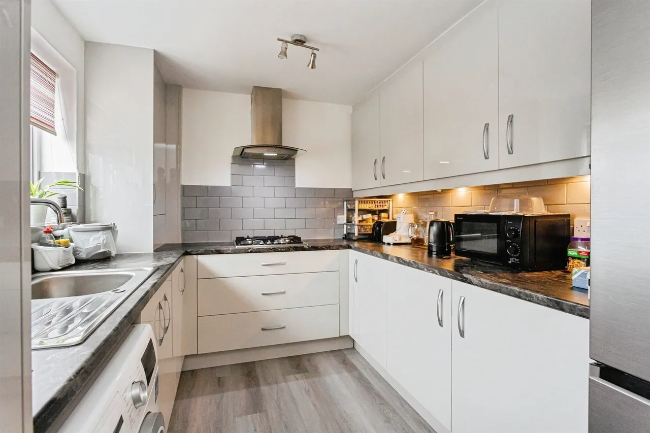 Sandrocks Way, Haywards Heath, RH16, photo 4