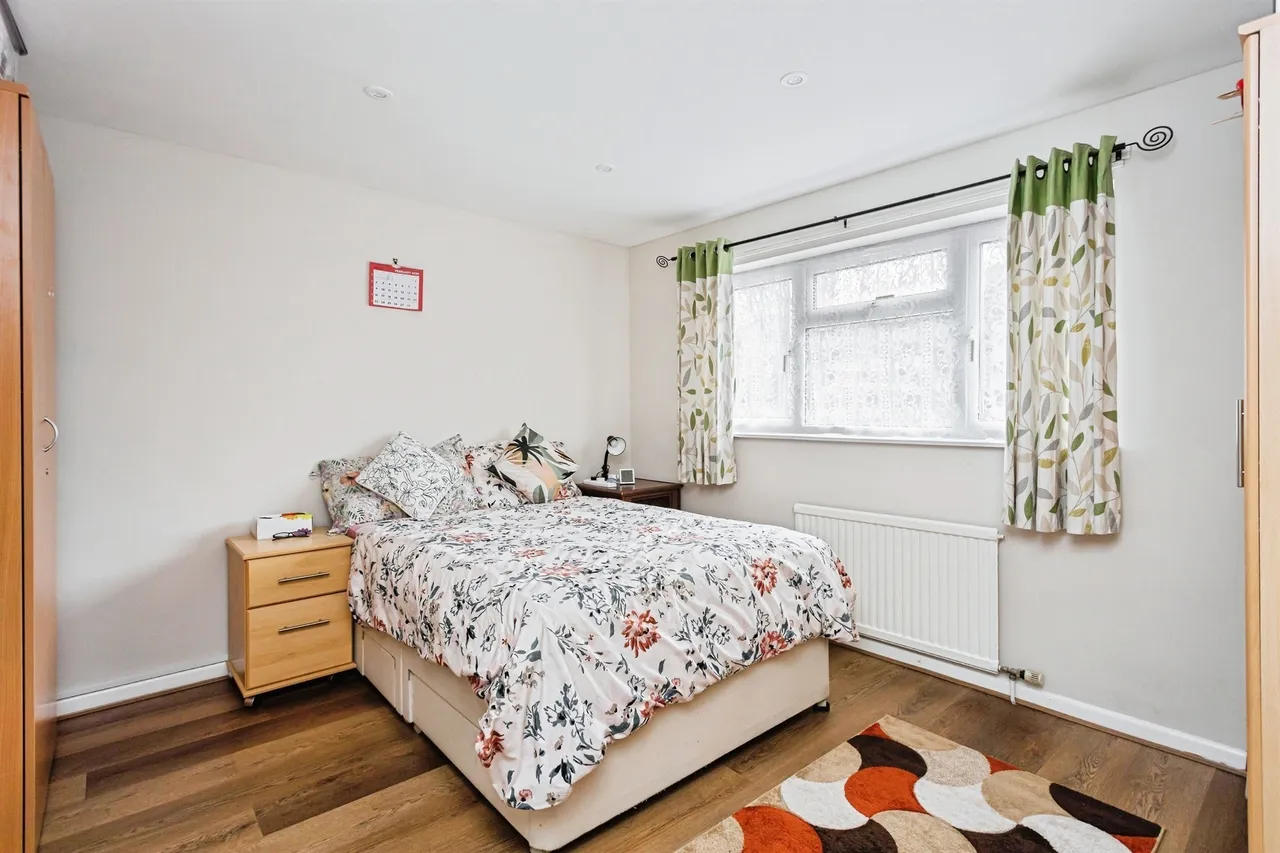 Sandrocks Way, Haywards Heath, RH16, photo 6