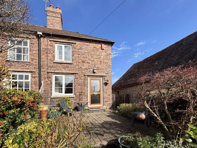 2 bed flat for sale — Queen Street, Much Wenlock, Shropshire TF13 6BX