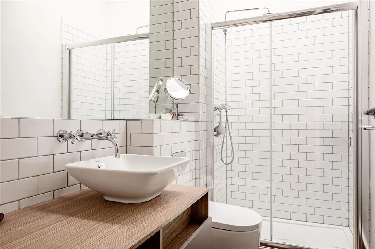Gayford Road, London, W12, photo 24