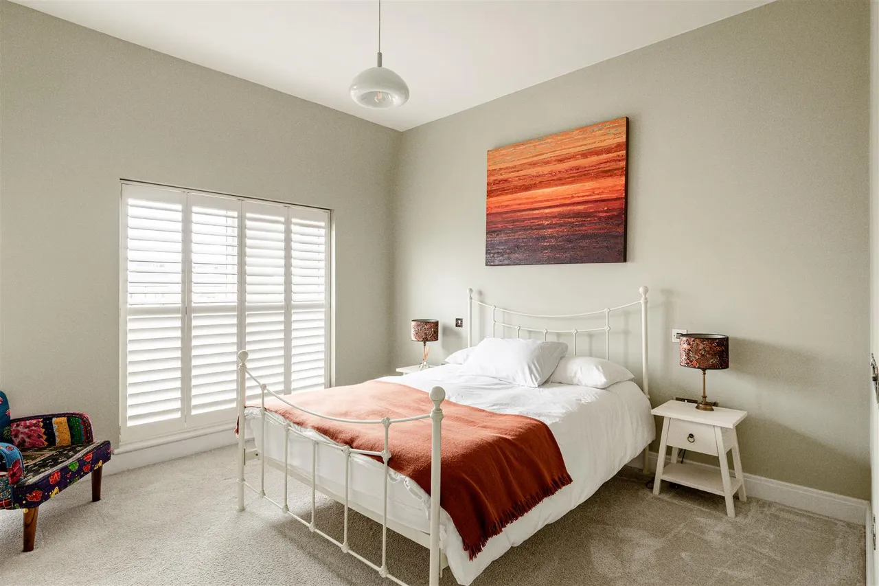 Gayford Road, London, W12, photo 25