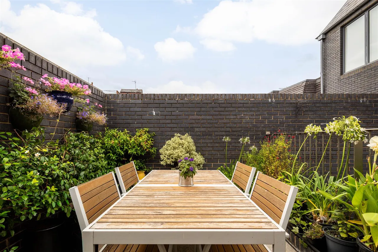 Gayford Road, London, W12, photo 12