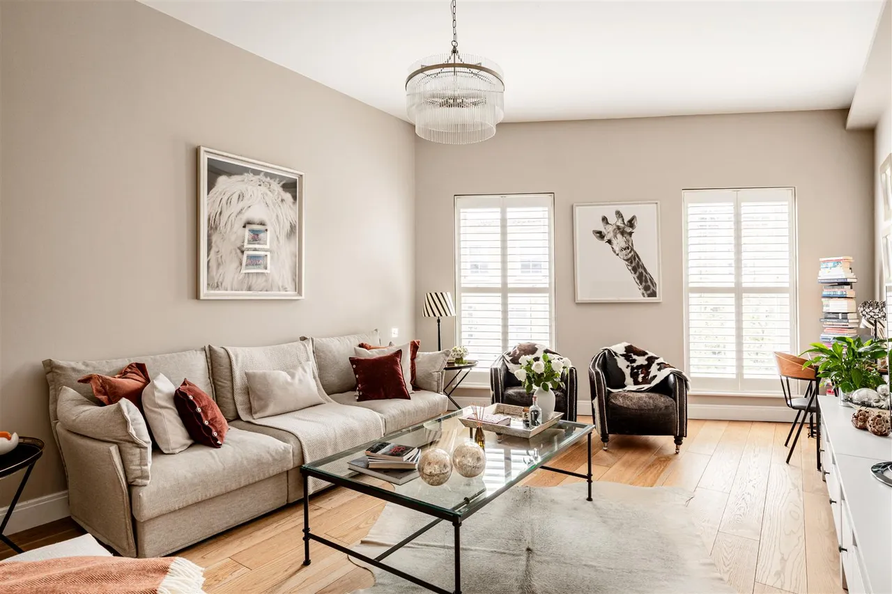 5 bed house for sale, Gayford Road, London, W12