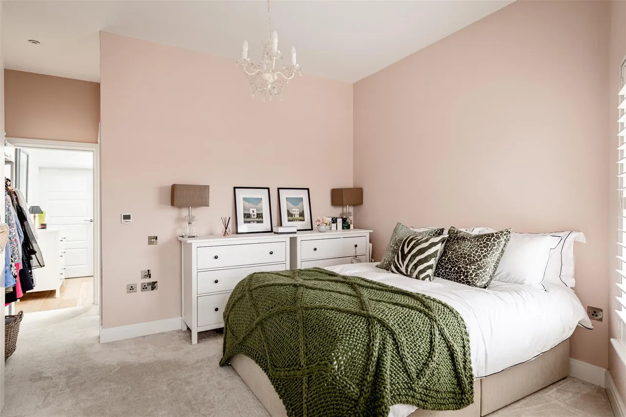 Gayford Road, London, W12, photo 23