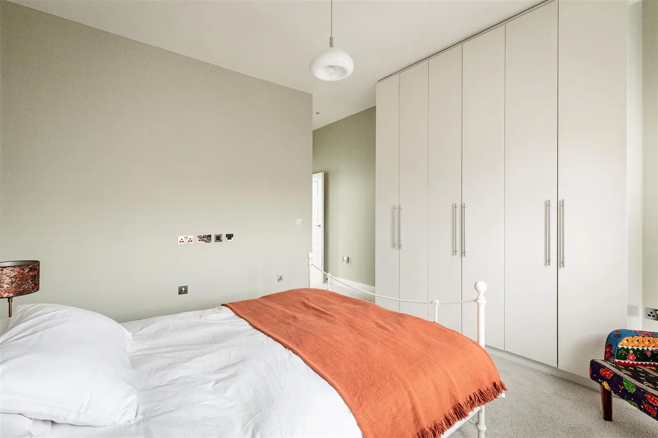 Gayford Road, London, W12, photo 29