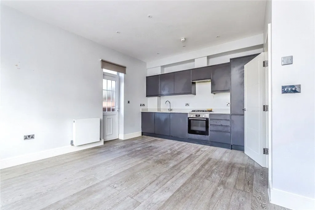 Woodcote Valley Road, Purley, CR8, photo 5