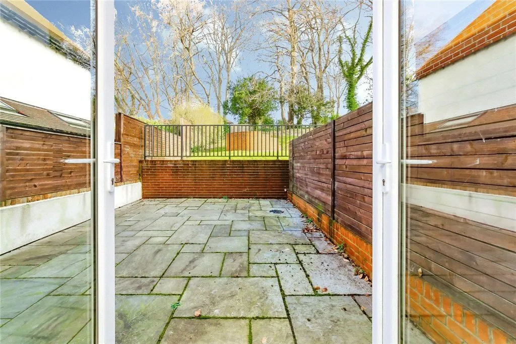 Woodcote Valley Road, Purley, CR8, photo 11