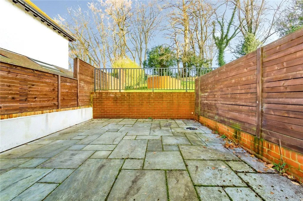 Woodcote Valley Road, Purley, CR8, photo 9