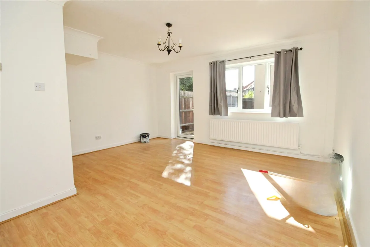 Page Close, Dagenham, RM9, photo 4