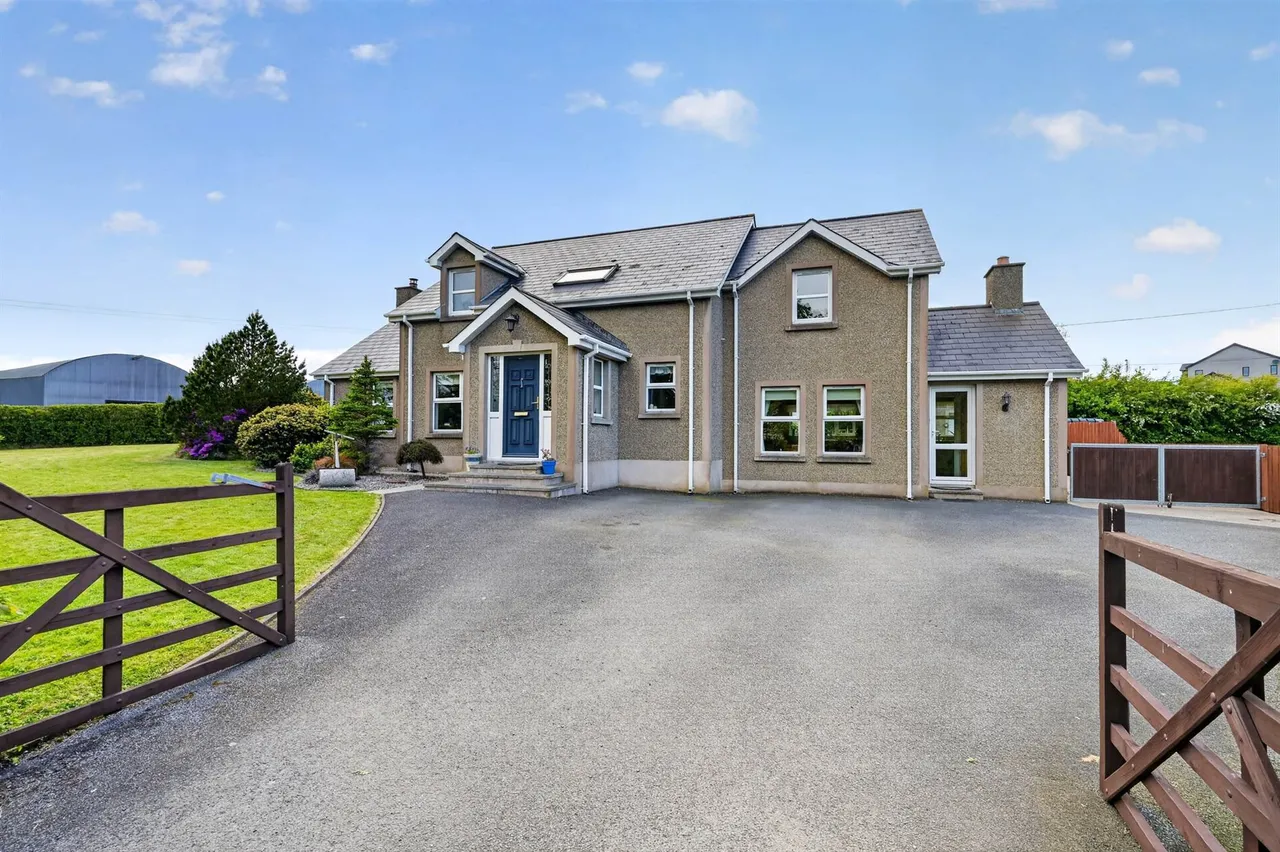 5 bed house for sale, Ballylumford Road, Islandmagee, BT40