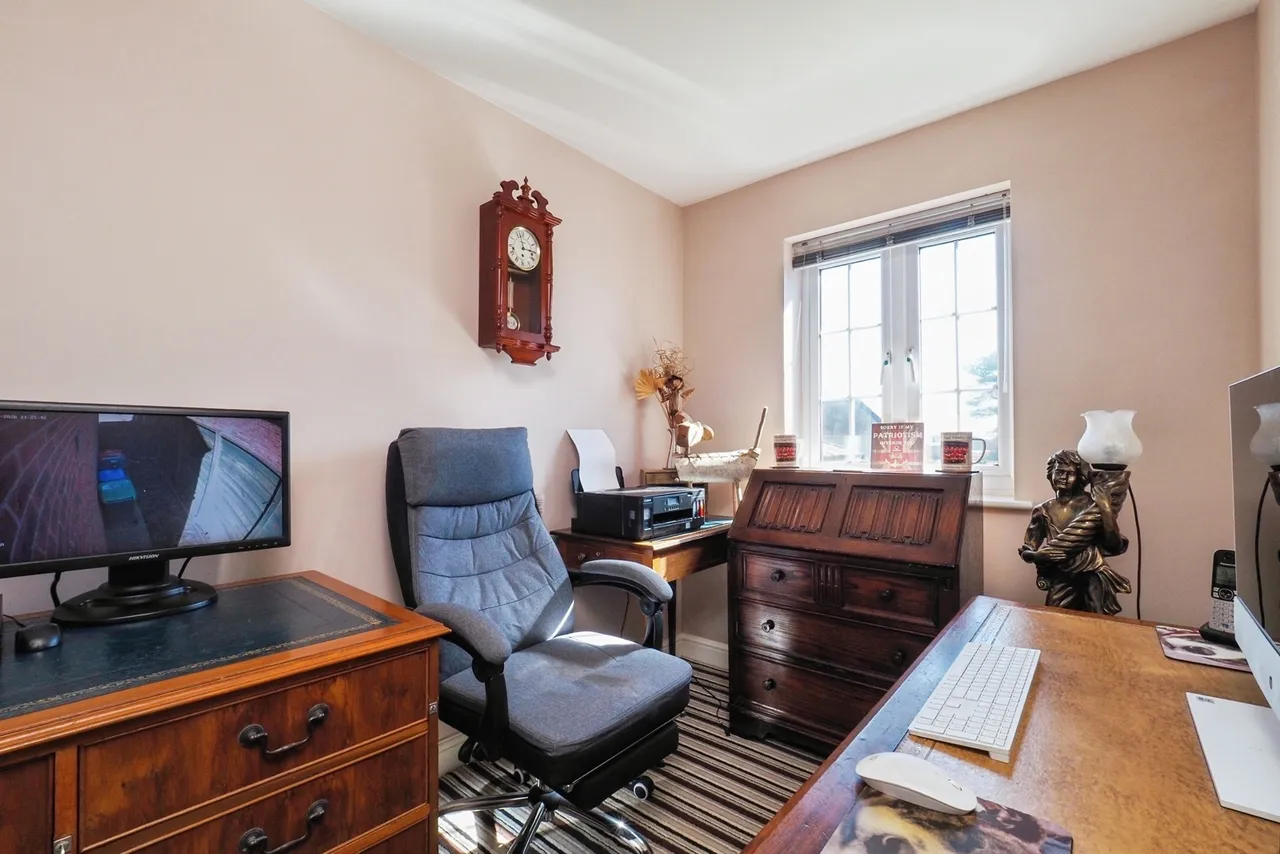 Ravenstone Court, Hucknall, Nottingham, Nottinghamshire, NG15, photo 9