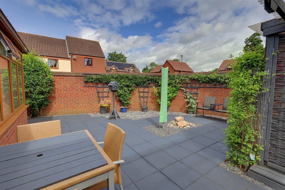 Berkeley Close, Hucclecote, GL3, photo 14