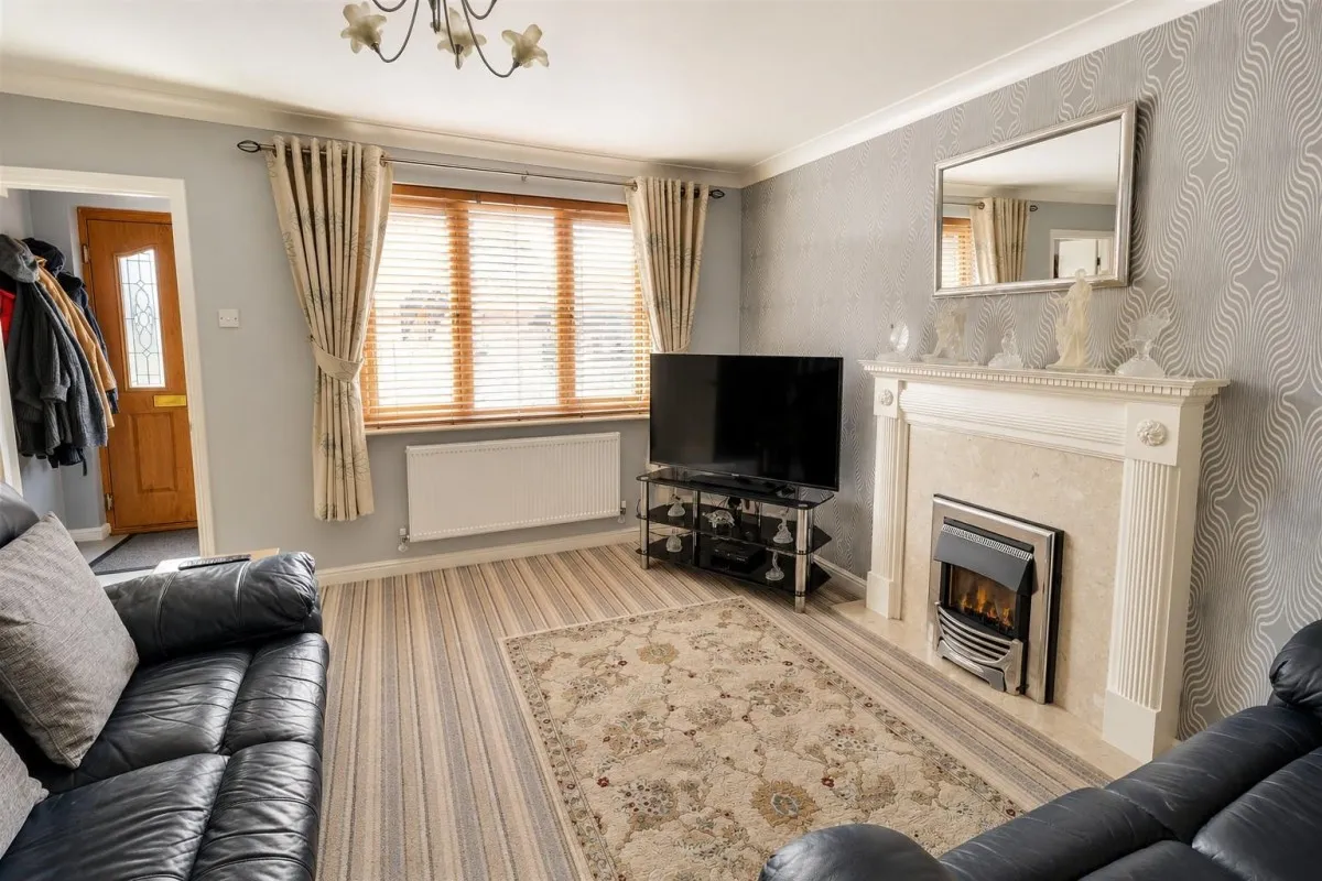 Berkeley Close, Hucclecote, GL3, photo 6