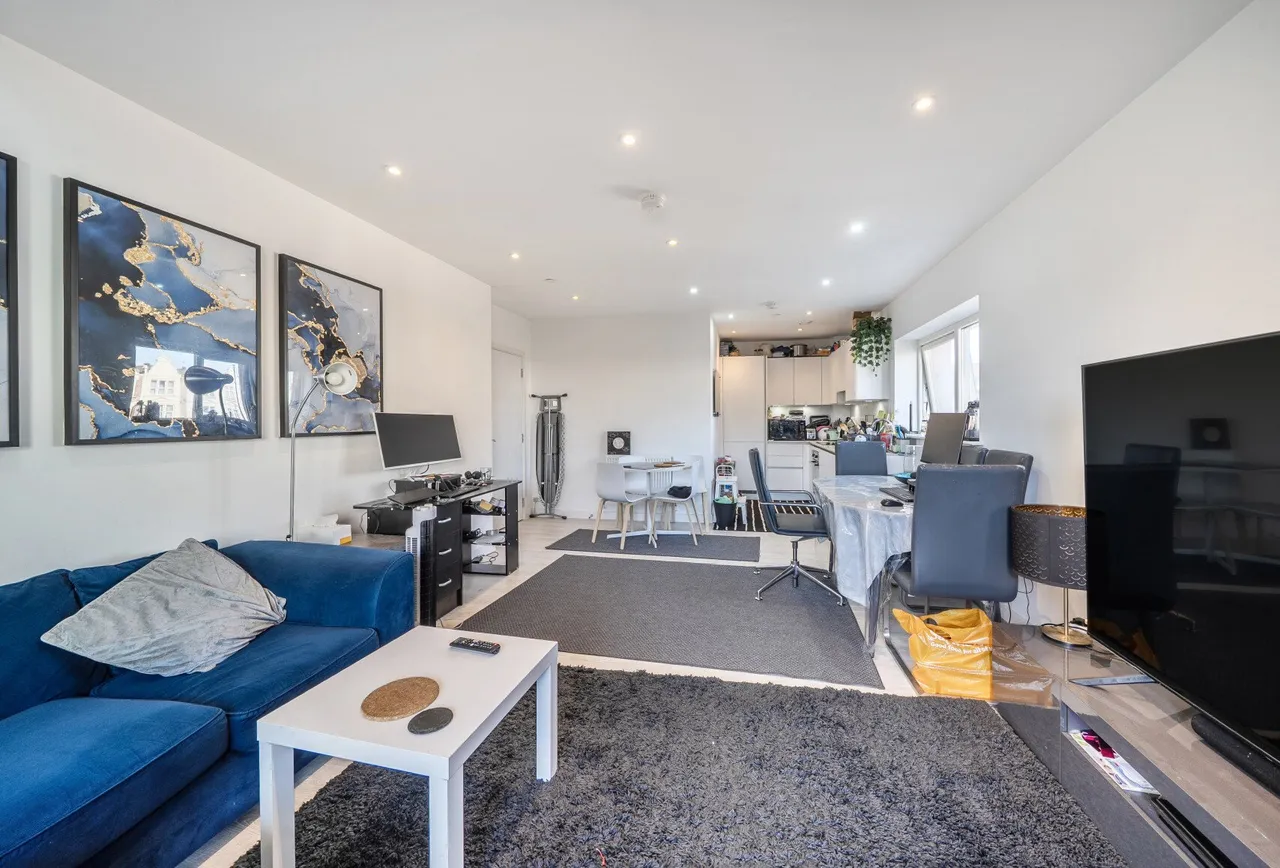 2 bed flat for sale — Perryfield Way, London, NW9 7EQ