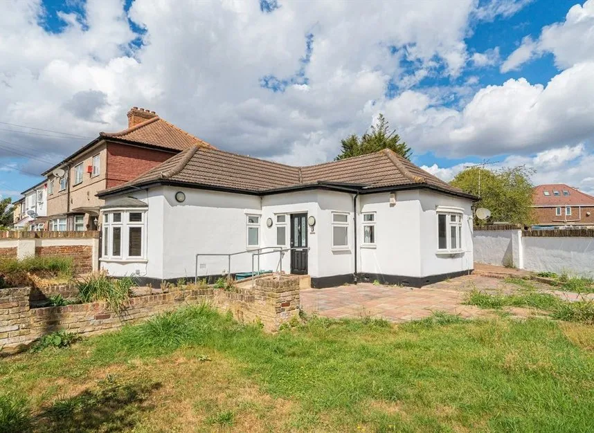 3 bed house for sale — Spring Grove Road, Hounslow, TW3