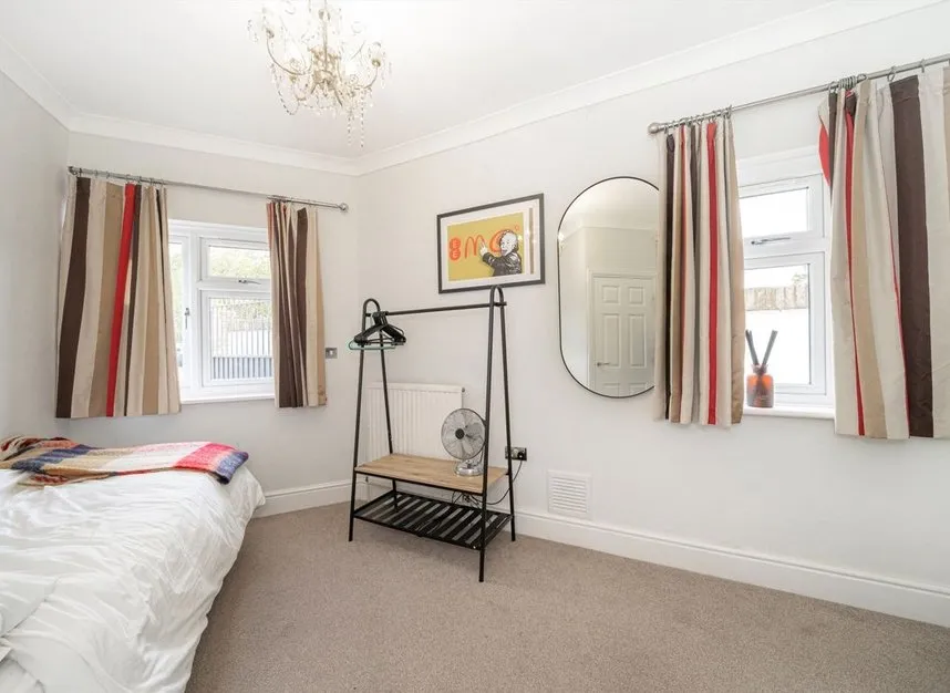 Spring Grove Road, Hounslow, TW3, photo 6