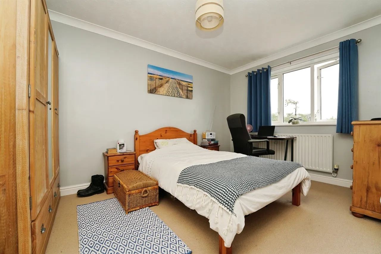 Christina Close, Kempsey, WR5, photo 6