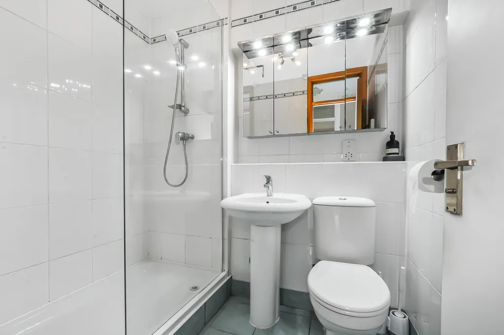 Robinwood Grove, Hillingdon, UB8, photo 12