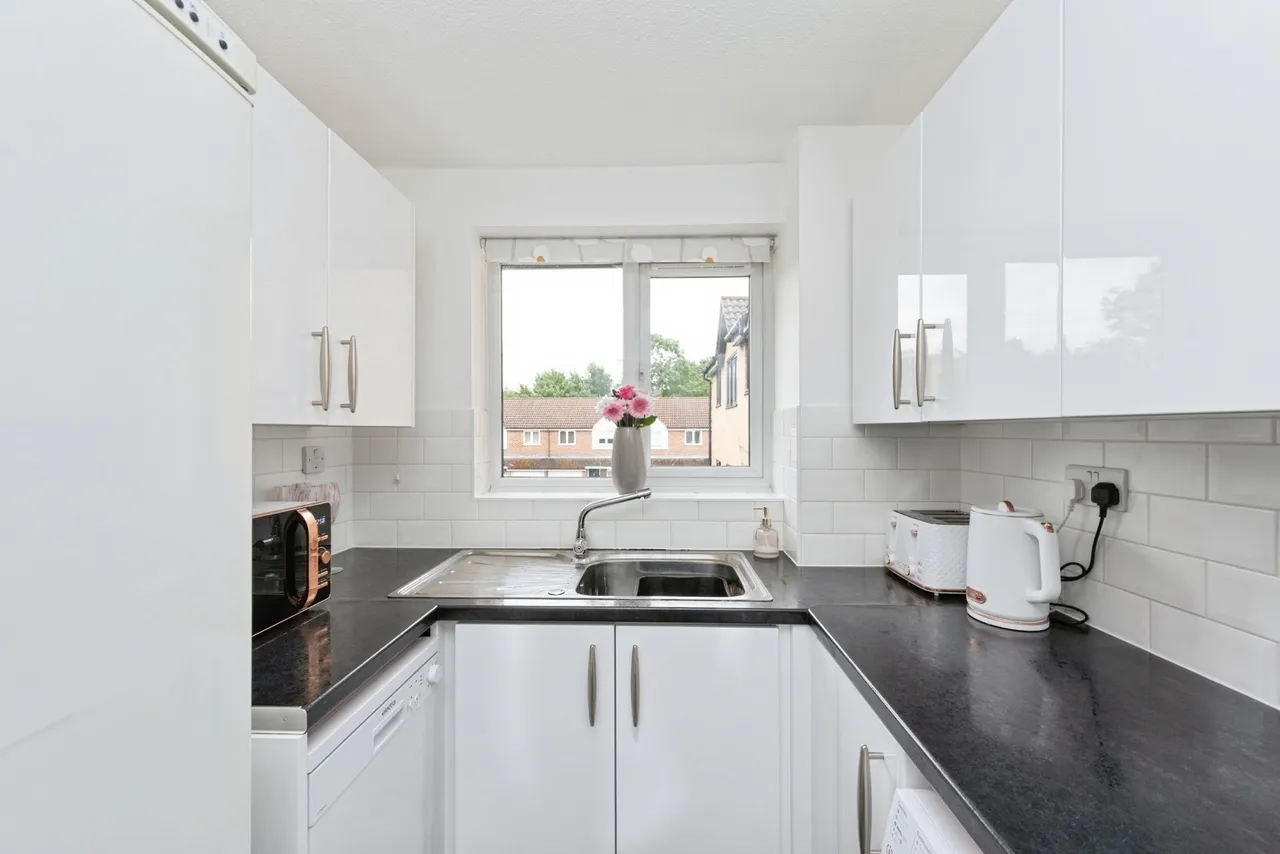 Percy Gardens, Worcester Park, KT4, photo 10