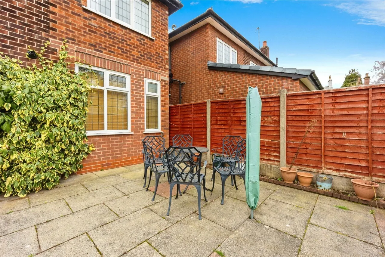 Kenilworth Road, Sale, M33, photo 21