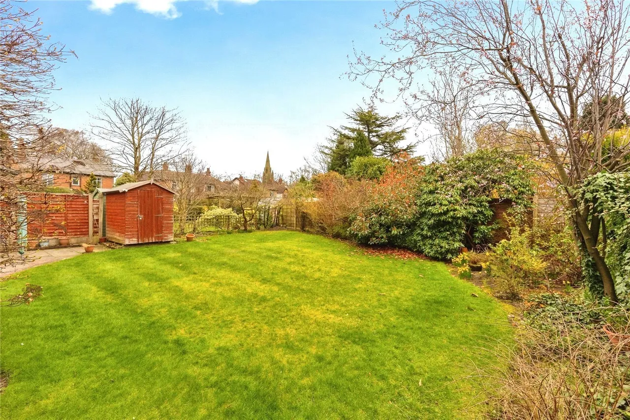 Kenilworth Road, Sale, M33, photo 3
