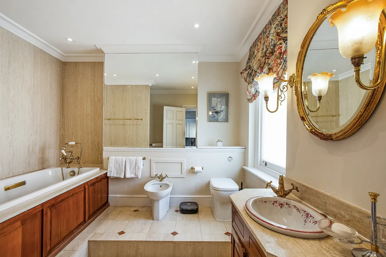 Prince Consort Road, London, SW7, photo 12