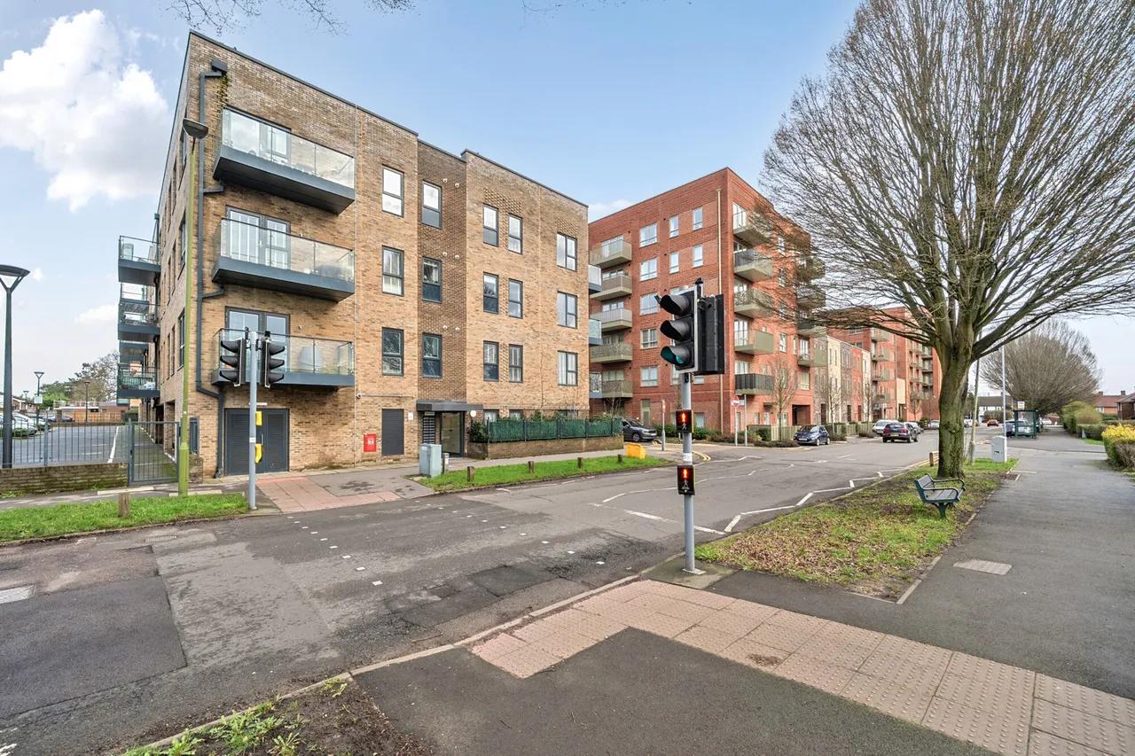 Oxhey Drive, Watford, WD19, photo 11