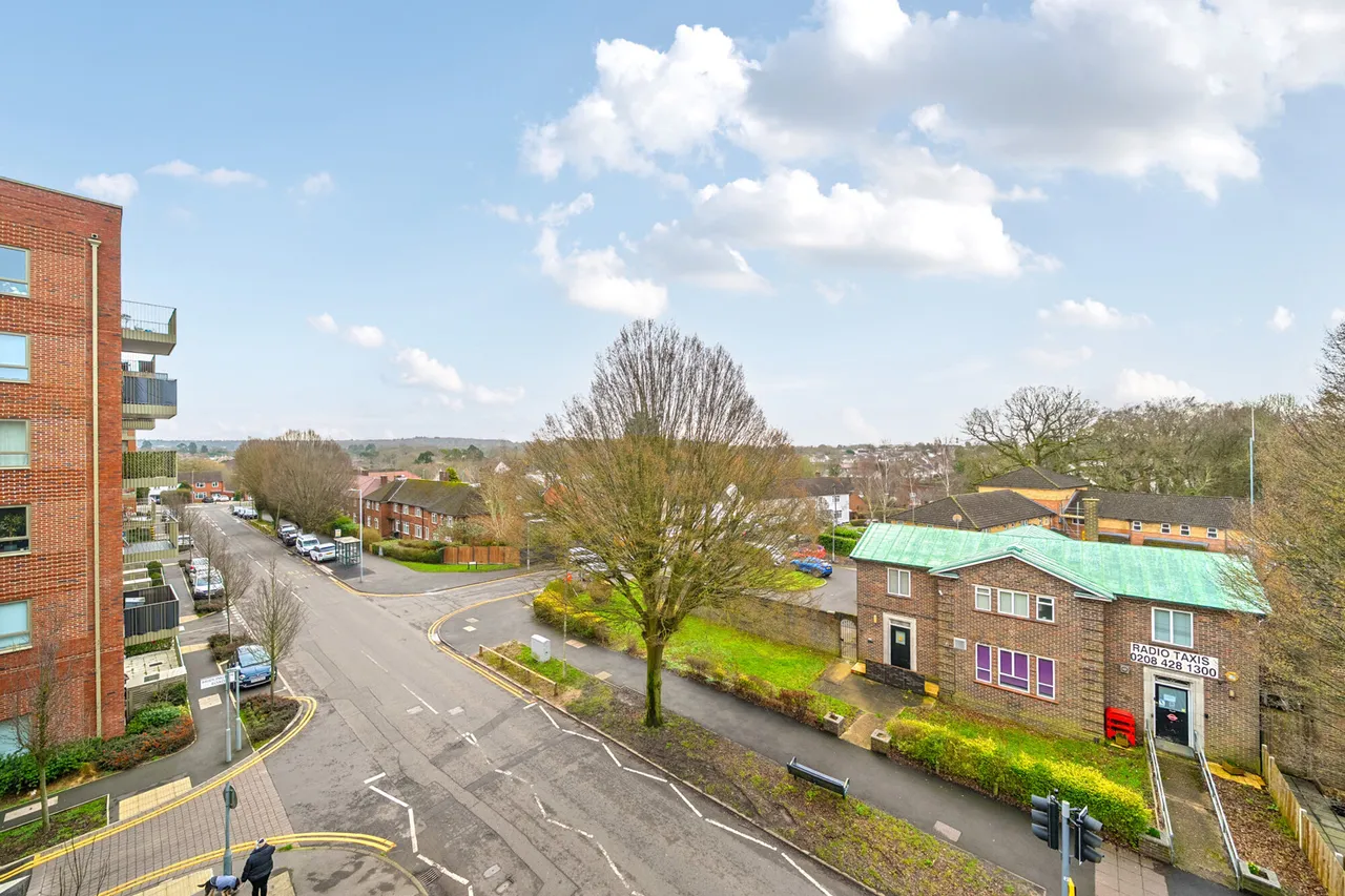 Oxhey Drive, Watford, WD19, photo 21