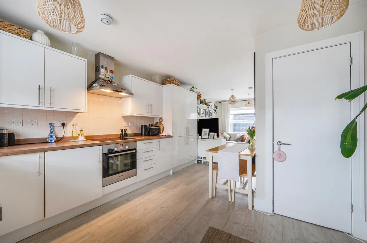 Catteshall Lane, Godalming, GU7, photo 12