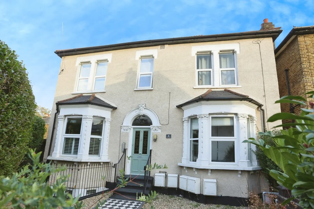 Honley Road, London, SE6, photo 10